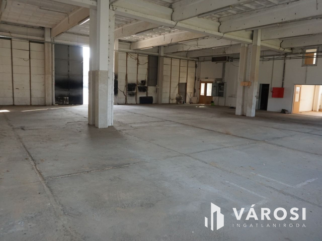 Közel 1000 nm-s ipari csarnok Nagykanizsán
