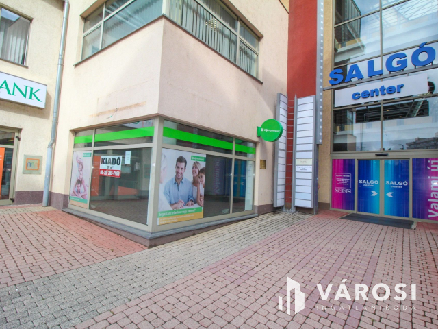 Salgó Center földszintjén 91 nm-es üzlethelyiség kiadó!