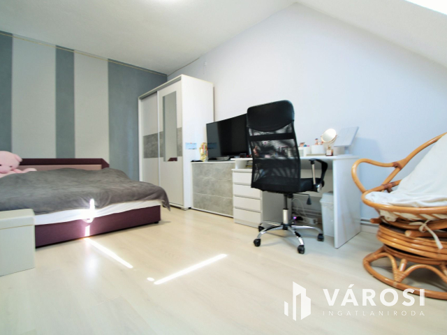 Nagy lakás a Centernél