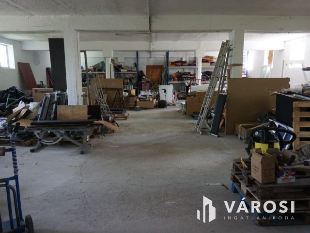 Földszinten elhelyezkedő ipari ingatlan remek áron!