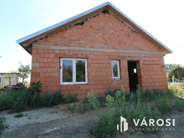 Tanya Csongrád-Bokroson