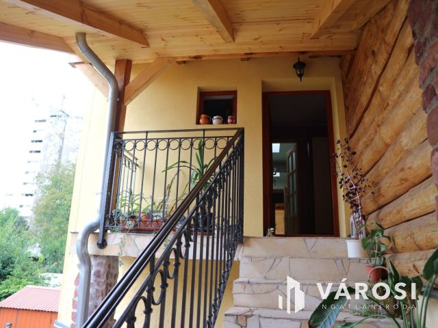 Körmend befektetőnek társasház,Rába vendégház,21szoba eladó