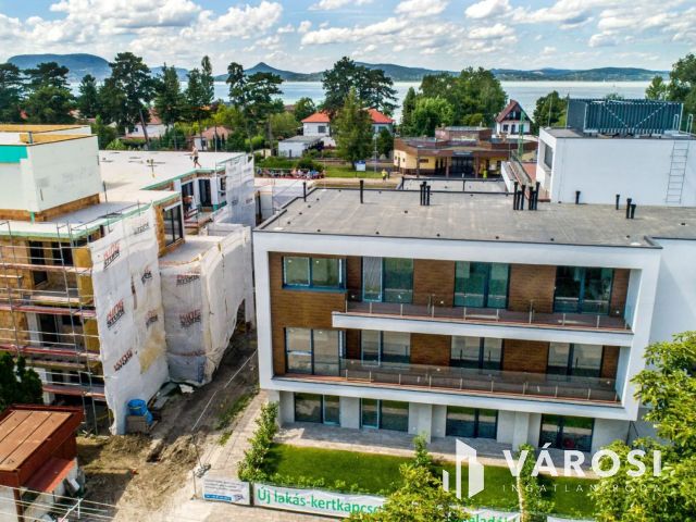 Új építésű lakás (A67), a Balatontól 200 méter távolságra