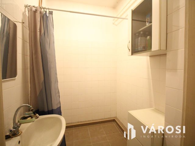 Vásárhelyen kiváló telephelyet kínálok.