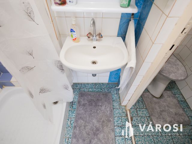 Több lehetőség egy ingatlanban a Várfürdő közelében