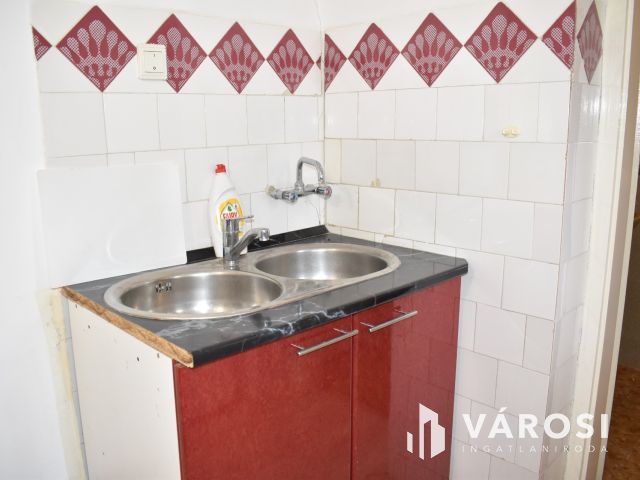 Városerdei felújított, téliesített nyaraló!