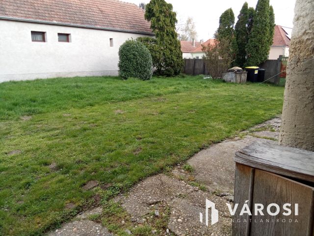 3 szobás ház, Csényén