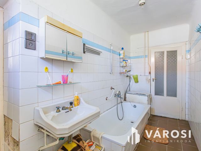 Központi elhelyezkedésű ház Kiskunmajsán