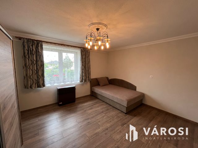 Debrecen Kerekestelepen szép rendezett ház eladó!