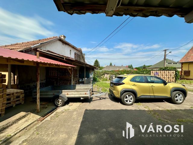 Kisüzemi tevékenységre alkalmas telephely eladó!