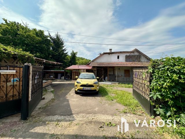 Kisüzemi tevékenységre alkalmas telephely eladó!