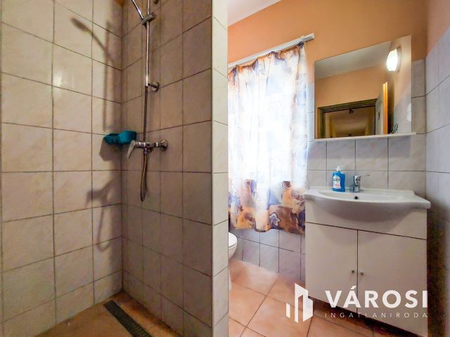 Eladó apartmanház – munkásszállás - nyaralóház