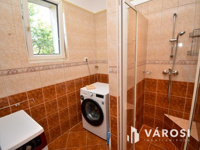 Napelem,3 szint,összeköltözőknek vagy vállalkozásnak Banán!