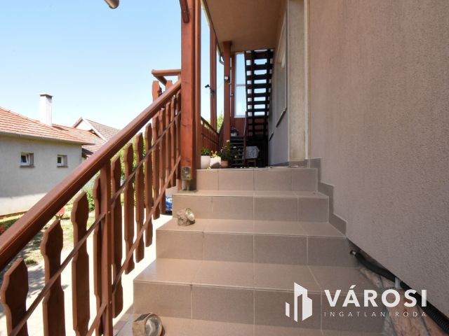 Napelem,3 szint,összeköltözőknek vagy vállalkozásnak Banán!