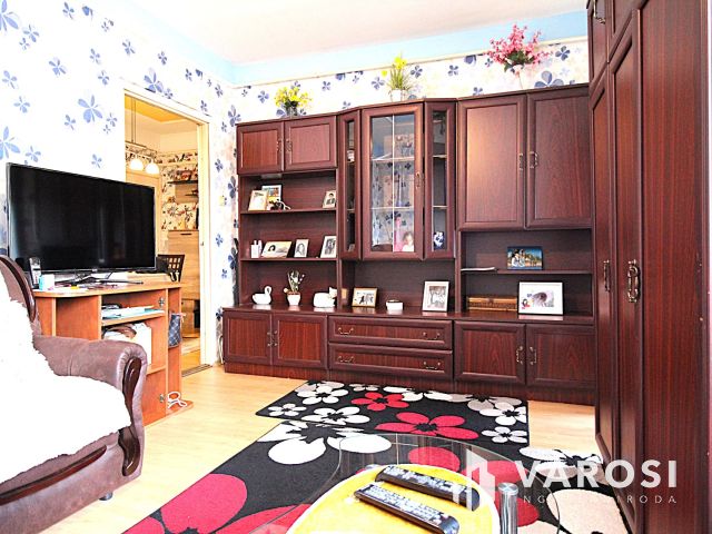 Eladó három szobás lakás!