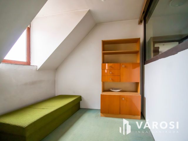 Két lakásos családi ház a Ráchegyen