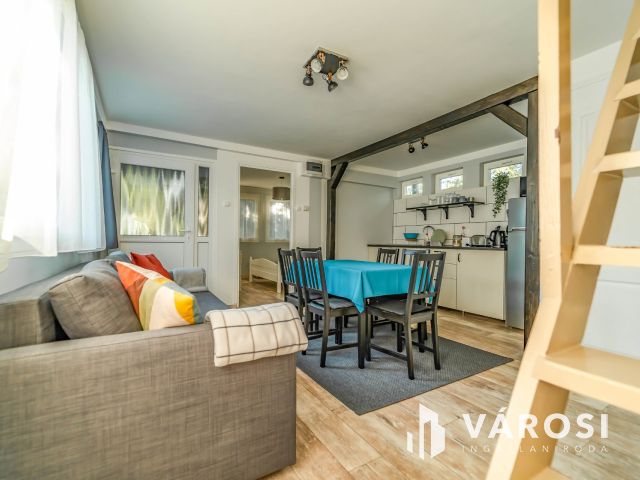 Szanazugi apartmanházak medencével,jakuzzival