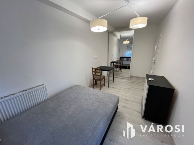 Debrecen Belvárosban, Dupla komfortos Nagy Lakás Kiadó!