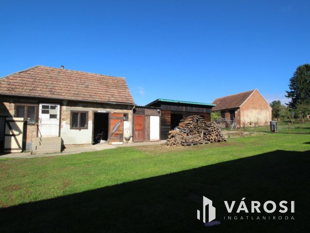 6 szobás ház, Szombathelyhez közel, Perenyén