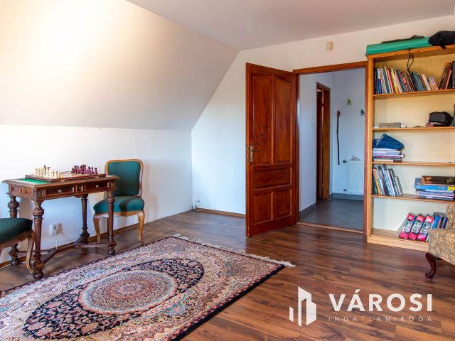 A múlt hangulata, a jelen kényelme Tinnyén