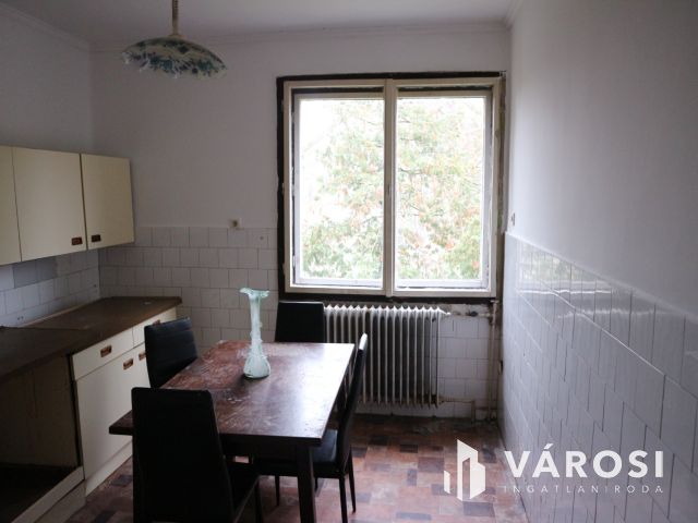 Csehimindszent,akár2generációs,felújítandó,szintes ház117m2