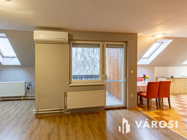 Családi ház Ürömön, akár három generációnak