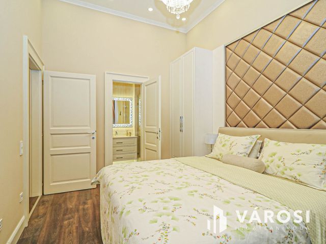 Eladó prémium lakás a Vígszínház közelében!