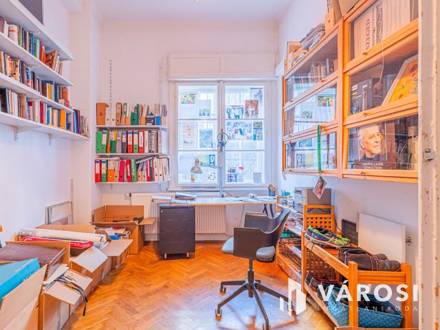 Gyönyörű nagypolgári lakás eladó