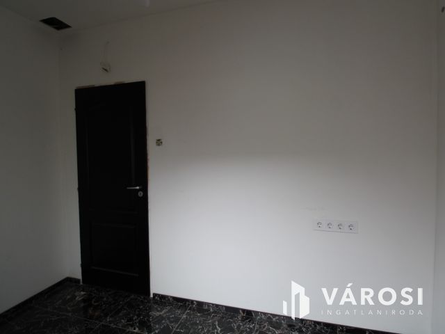 Megosztható, bérbe adható üzletek a Centernél