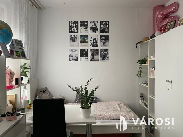 Három szobás panel lakás a Lencsésin