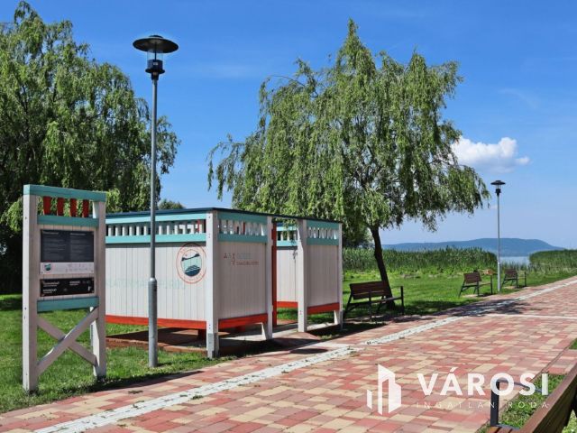 Balatonkeresztúron építési telek!