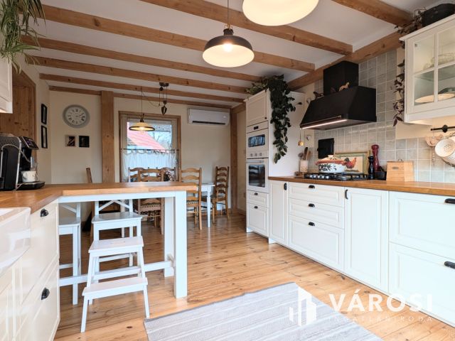 Mesebeli birtokon mesebeli ház!