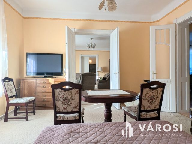 Elegáns otthon modern elemekkel!