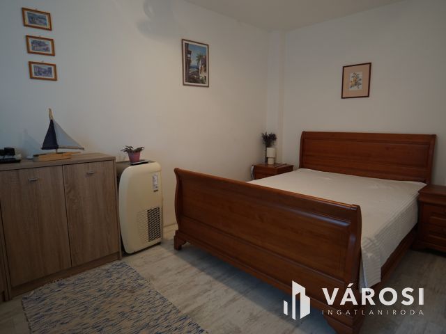 Fonyódligeten, felújított kis Nyaraló