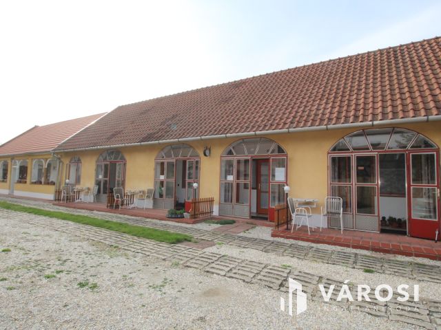 Felújított lakóház és apartmanok Bükön