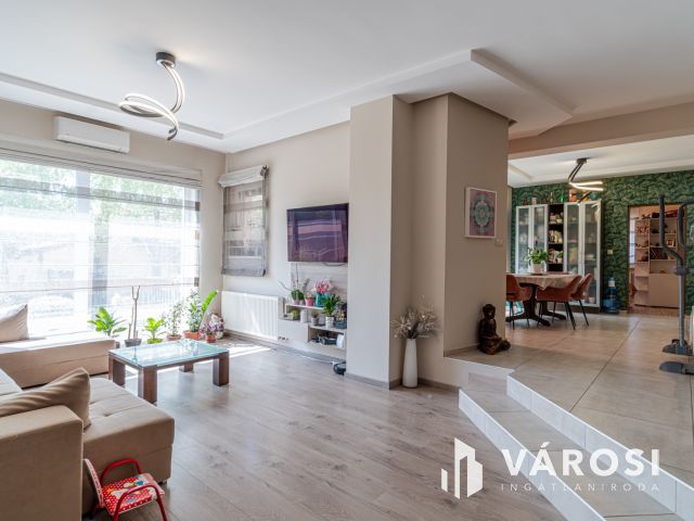 Full Extra ház a Vertánon