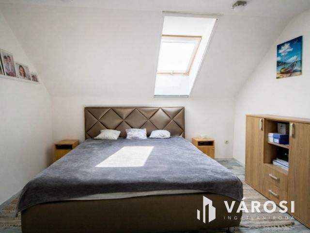 295 nm csomagolóüzem + 157 nm prémium lakótér