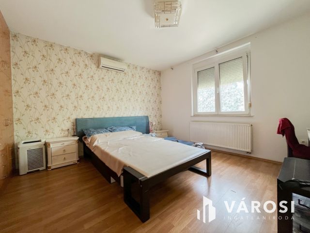 Többgenerációs család ház Rákoshegyen!