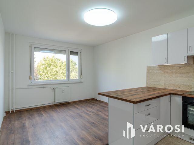 Ez a lakás csövön van  - eladó panel lakás -